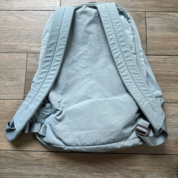 lululemon athletica light blue backpack - Picture 2 of 4